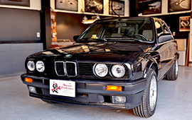 BMW E30 320i