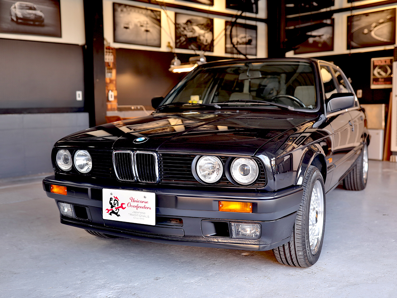 BMW E30 320i AT