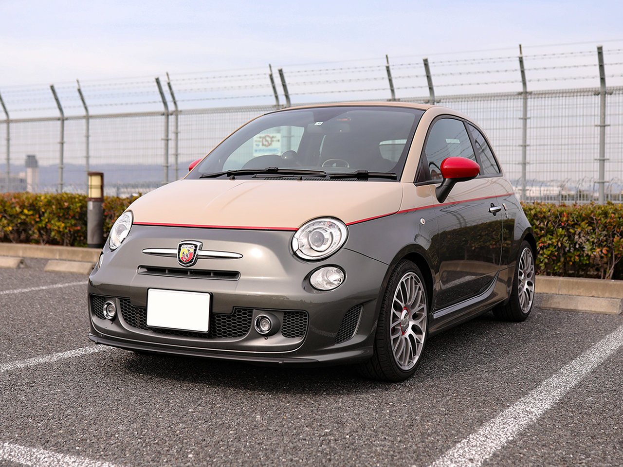 アバルト595cツーリズモ Abarth 595cturisomo 中古車のご案内 ユニコルセ中古車販売